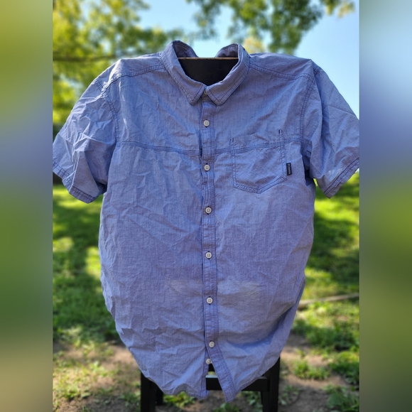 Mens Columbia Short Sleeve Blue Button Up Shirt - Picture 1 of 4